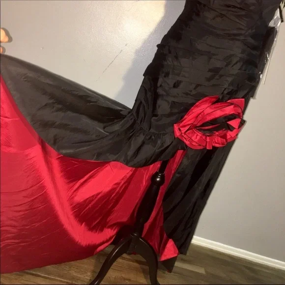 Black red Gorgeous bolero prom pageant dress - Picture 5 of 7